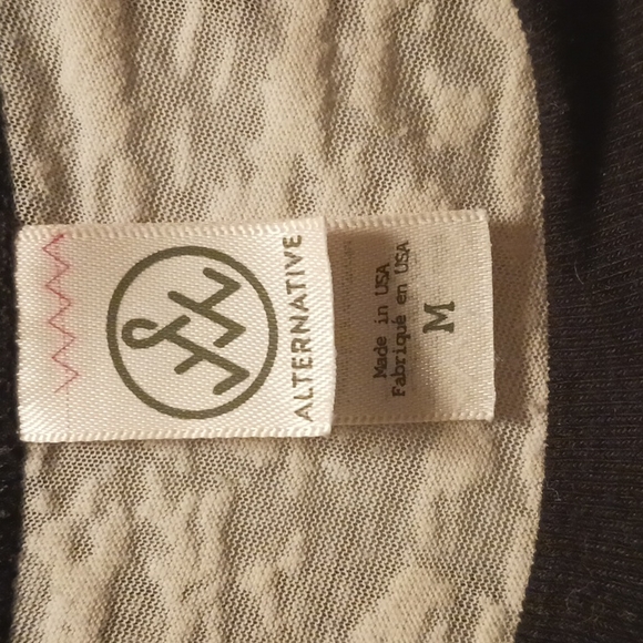 Alternative 3/4 length sleeves shirt - Picture 3 of 3